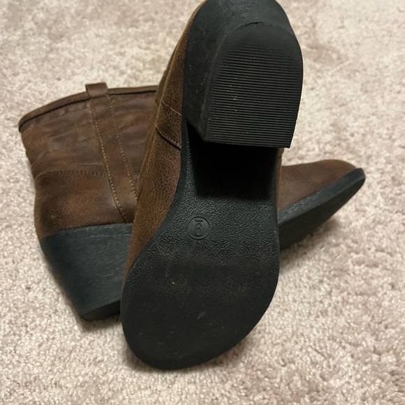 Brown heeled booties Size 9 - Picture 3 of 4